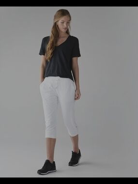 Lululemon Studio Crop II size 4